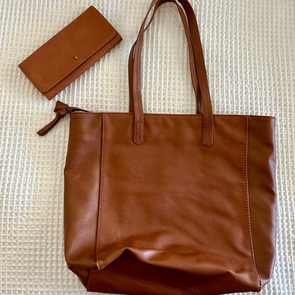 Universal Thread Cognac Tote Bag and Wallet Set